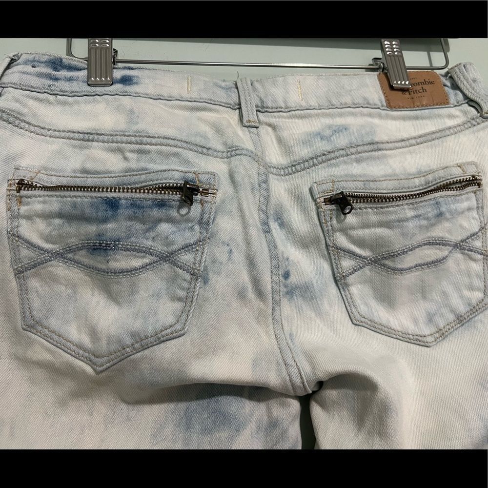 Women's Abercrombie & Fitch Perfect Stretch Jeans - Picture 6 of 6